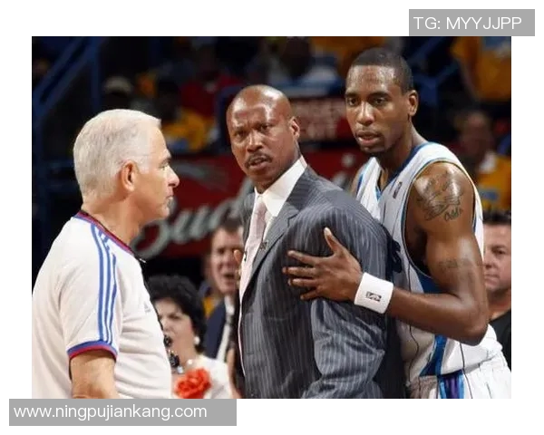 冲突升级！季后赛与教练发生激烈争执