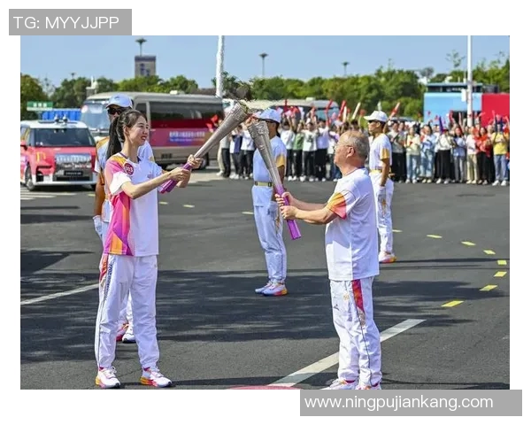 亚运会火炬接力开启,中国运动员担任首棒火炬手 亚运会火炬接力开启,中国运动员担任首棒火炬手